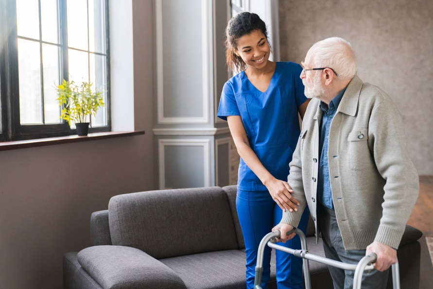 empowering-seniors-through-nurturing-assistance